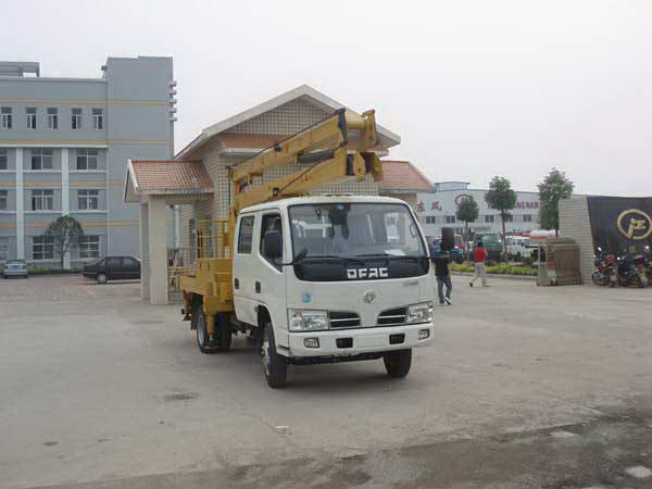 東風金霸高空作業車（16米三節）